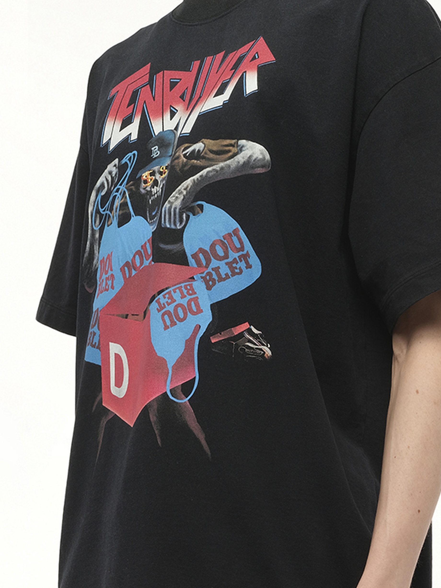 Tenbuyer T-Shirt in Black - 3