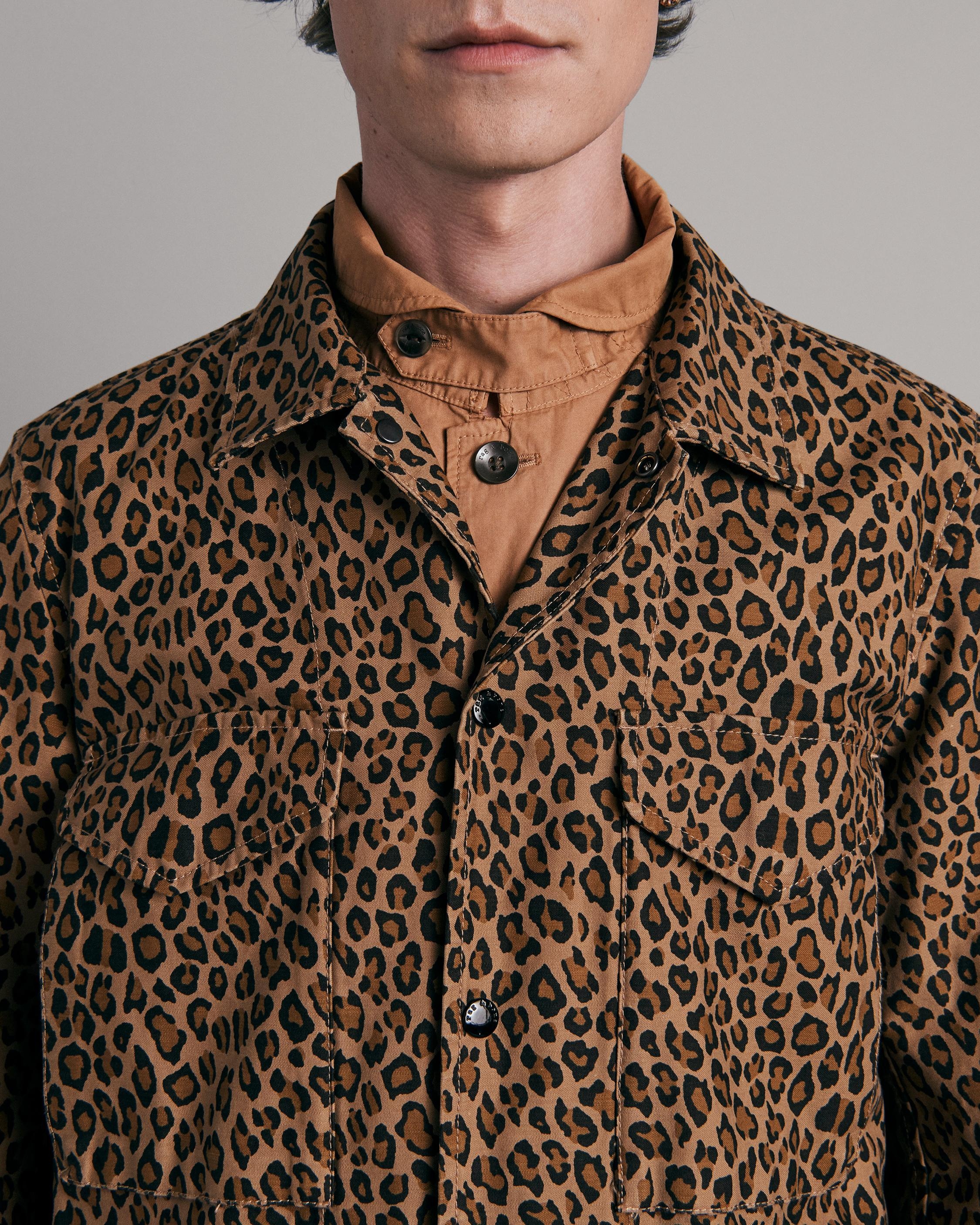 Leopard Flight Coaches Cotton Jacket
Classic Fit Jacket - 6