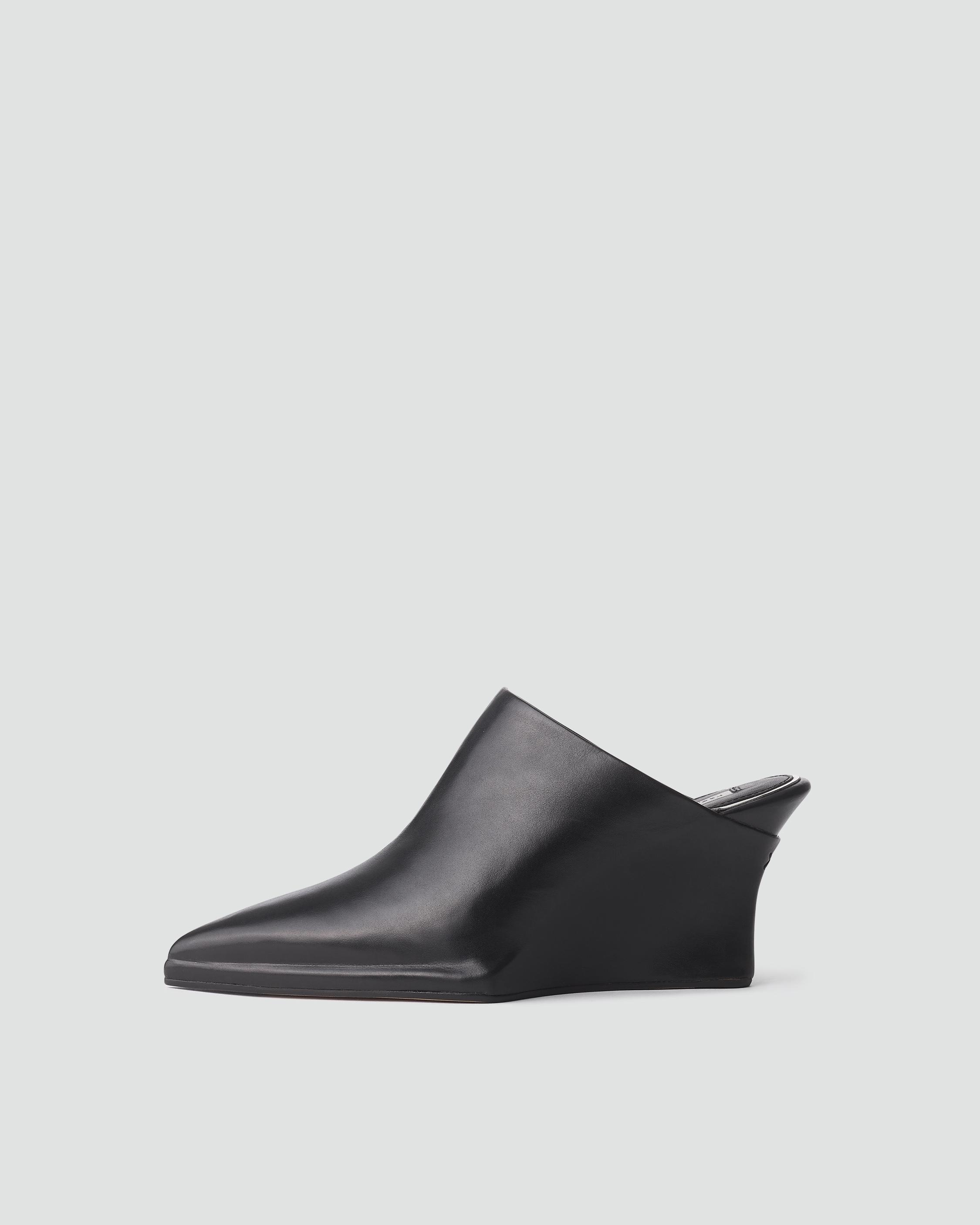 Eclipse Mule - Leather
Mid Heel - 1