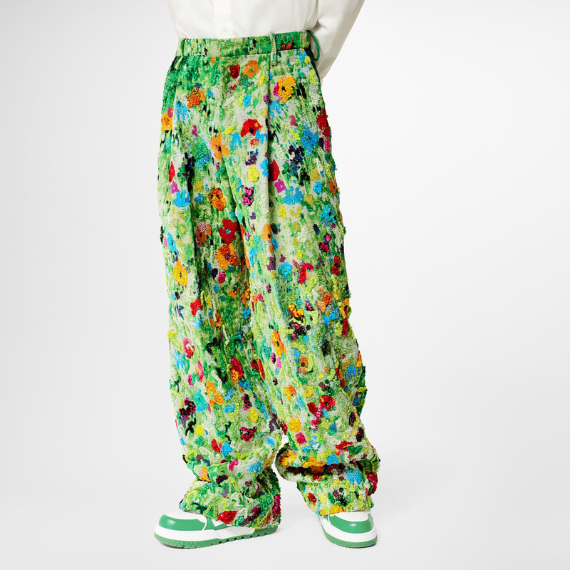 Embroidered Flower Field Pleated Pants 4