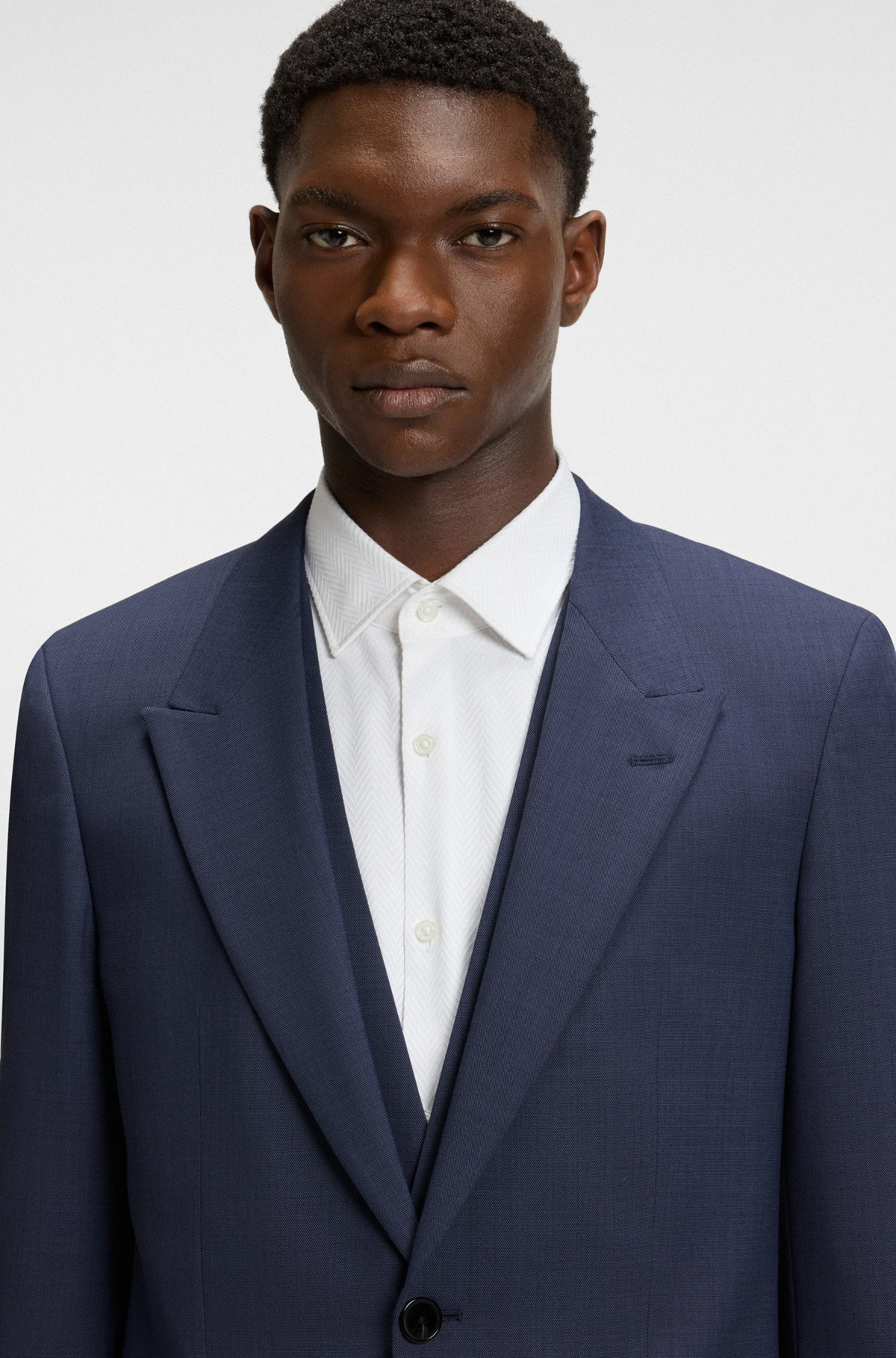SLIM-FIT THREE-PIECE SUIT WITH SHARKSKIN WEAVE - 4