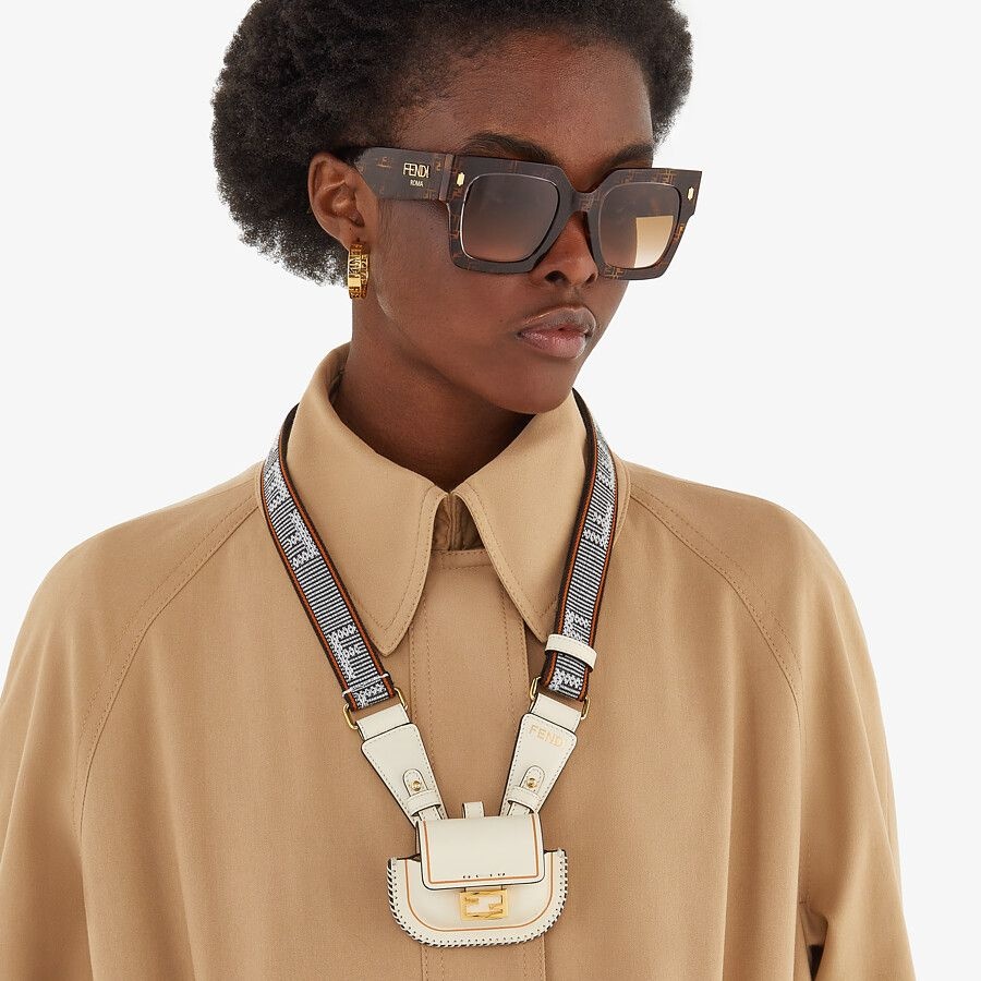 White leather charm - 3