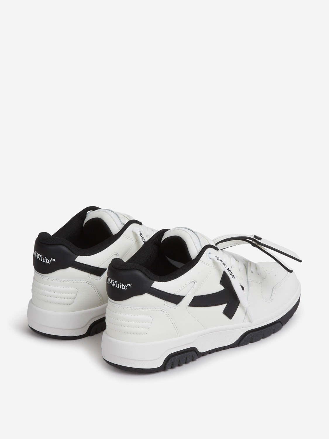 SNEAKERS OUT OF OFFICE - 3