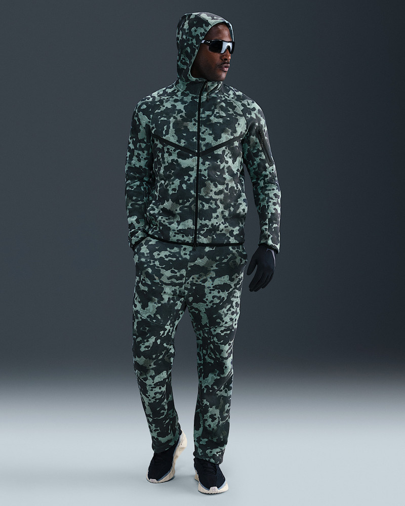 Nike Tech Men's Open-Hem Fleece Camo Pants 1