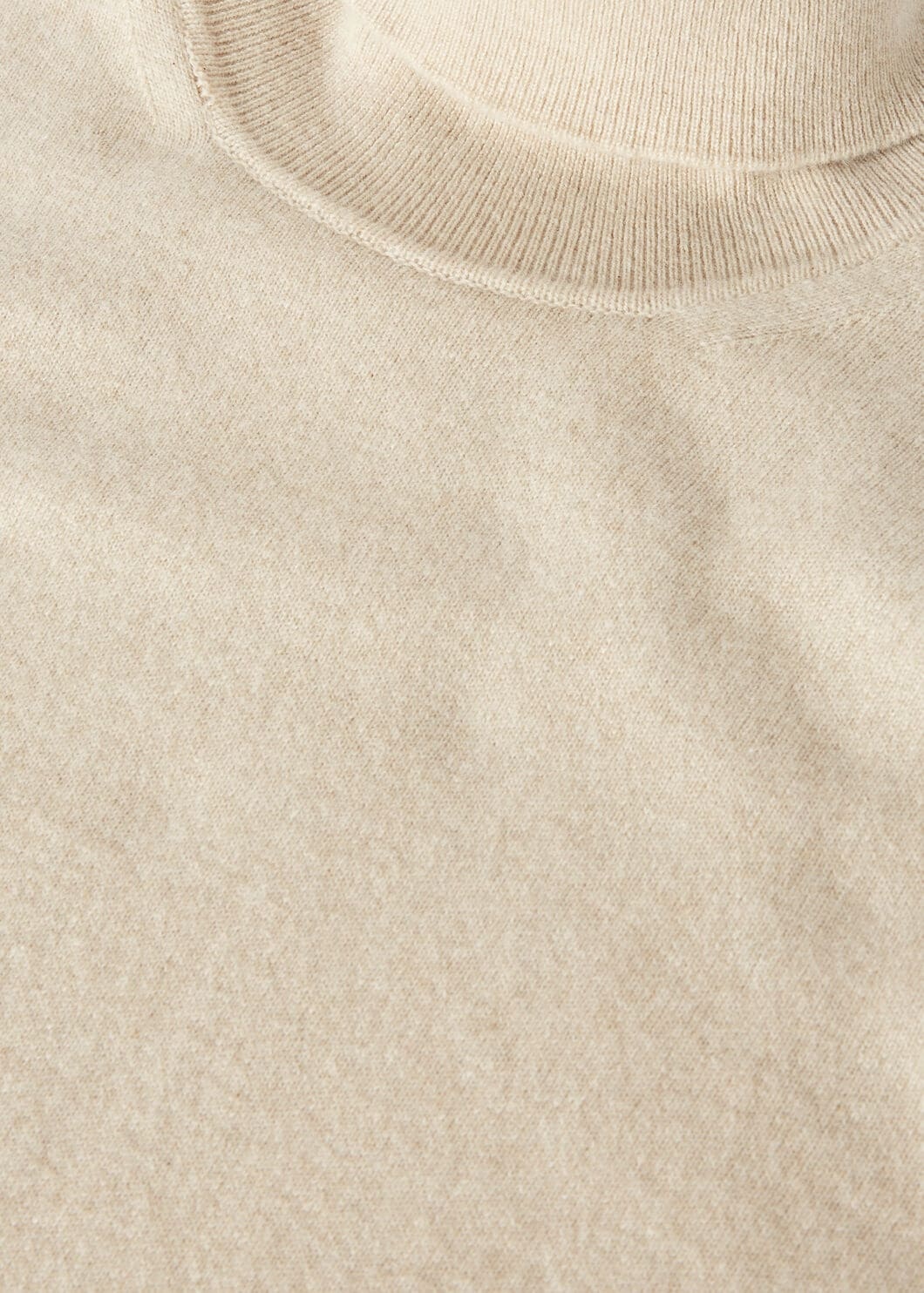 Classic Turtleneck - 7
