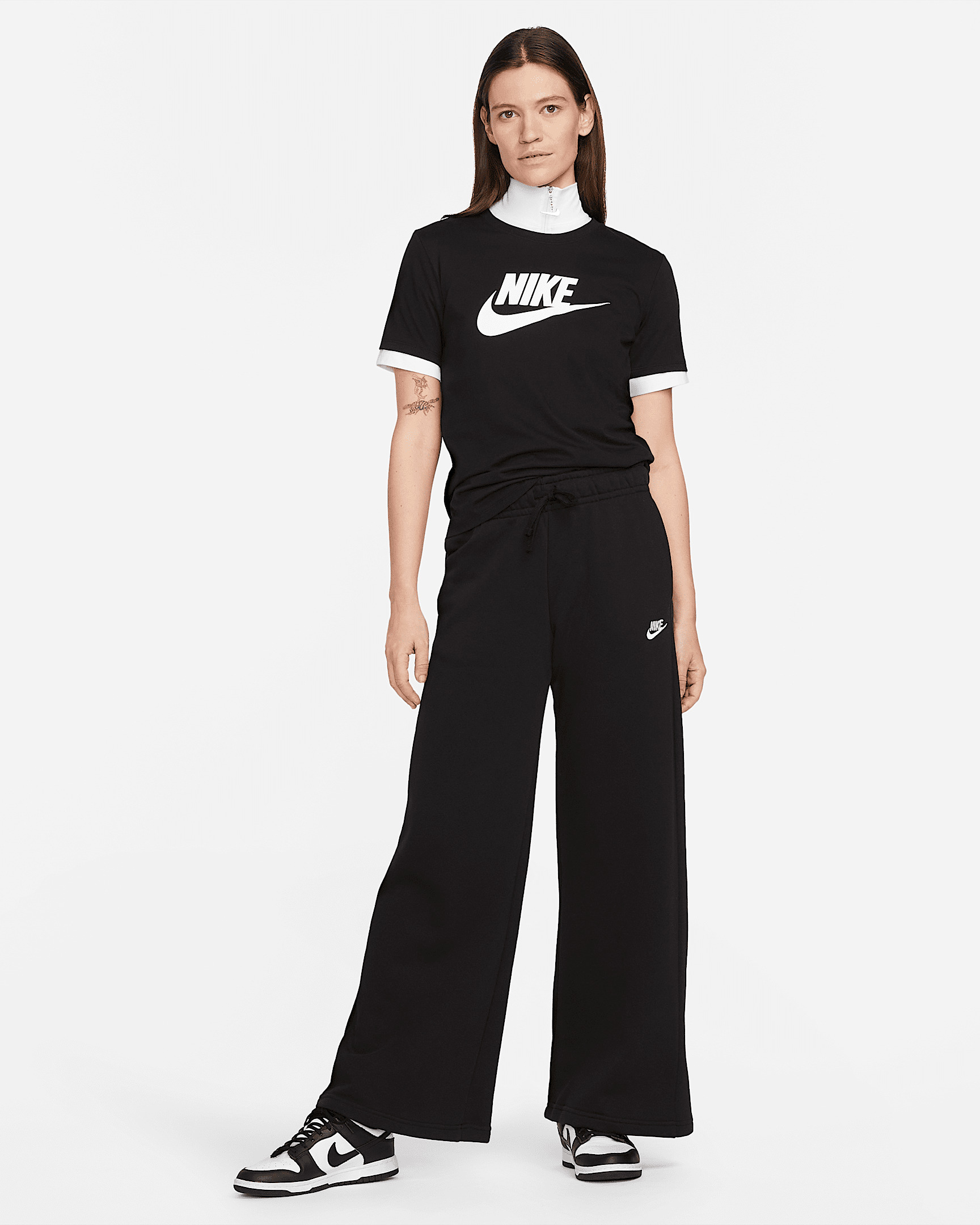 Nike Sportswear Essentials Women's Logo T-Shirt - 4