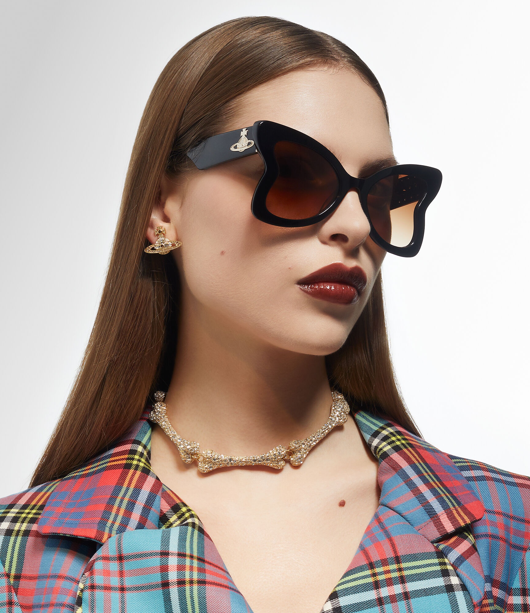 ★Vivienne Westwood★ ブラック Athalia サングラス Athalia Sunglasses in BLACK | Vivienne Westwood®
