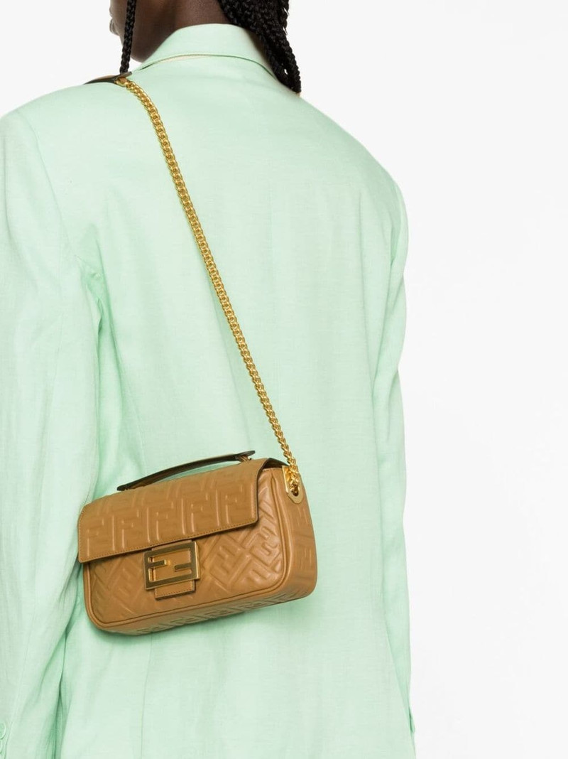 medium Baguette Chain shoulder bag 3