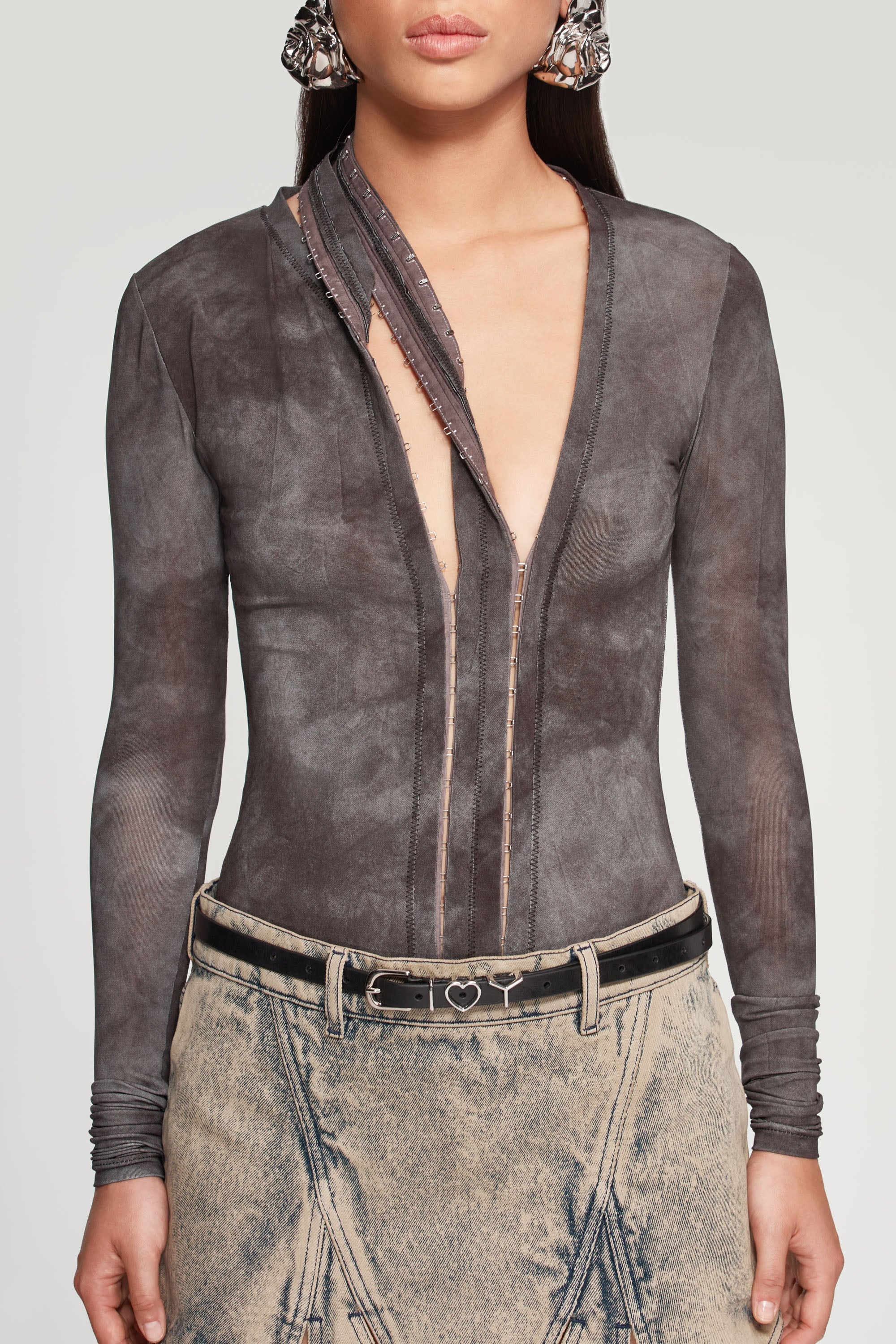 Hook And Eye Body - 4