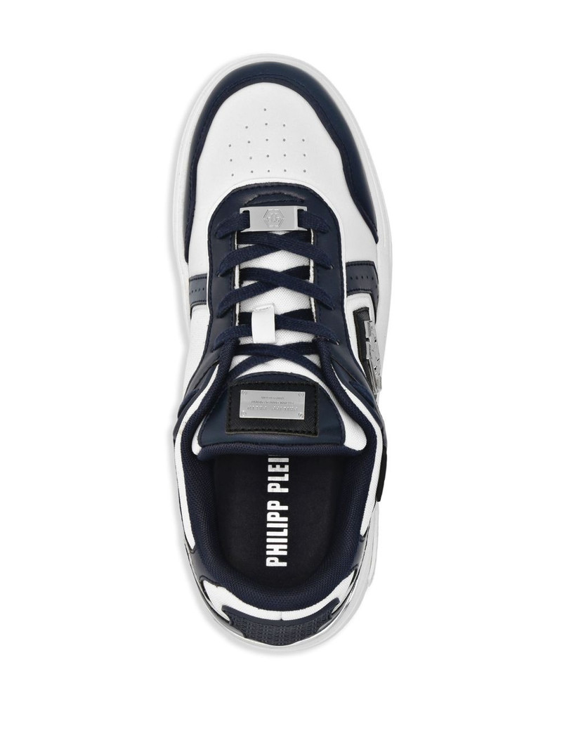 Predator sneakers 4