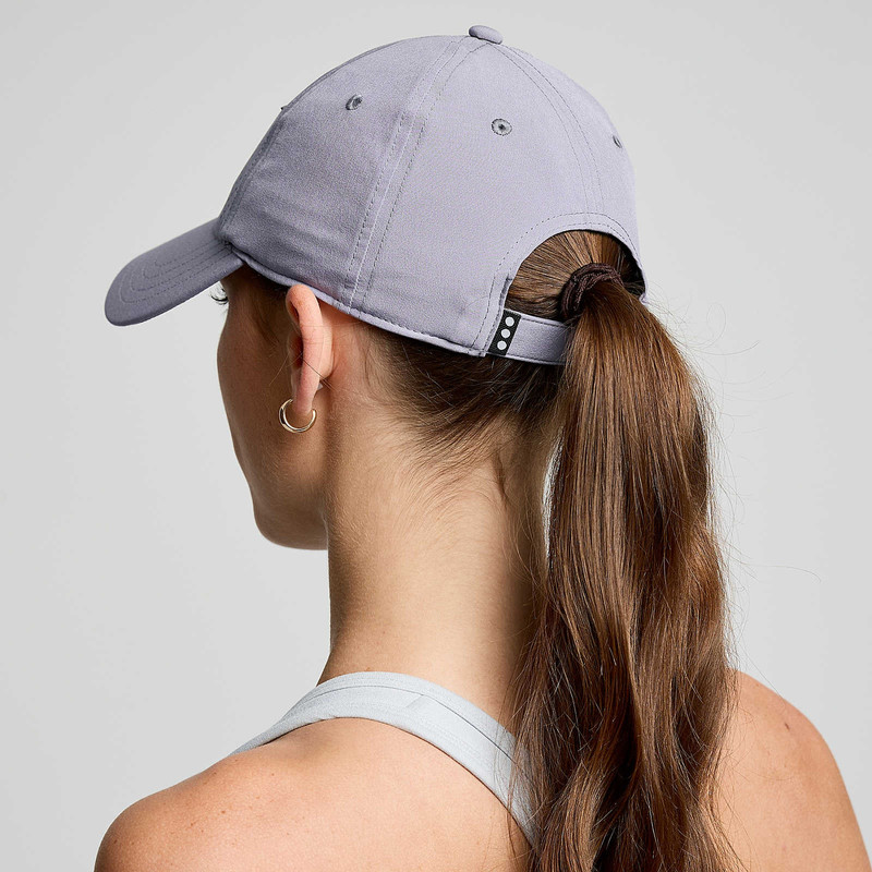 Saucony Outpace Petite Hat outlook