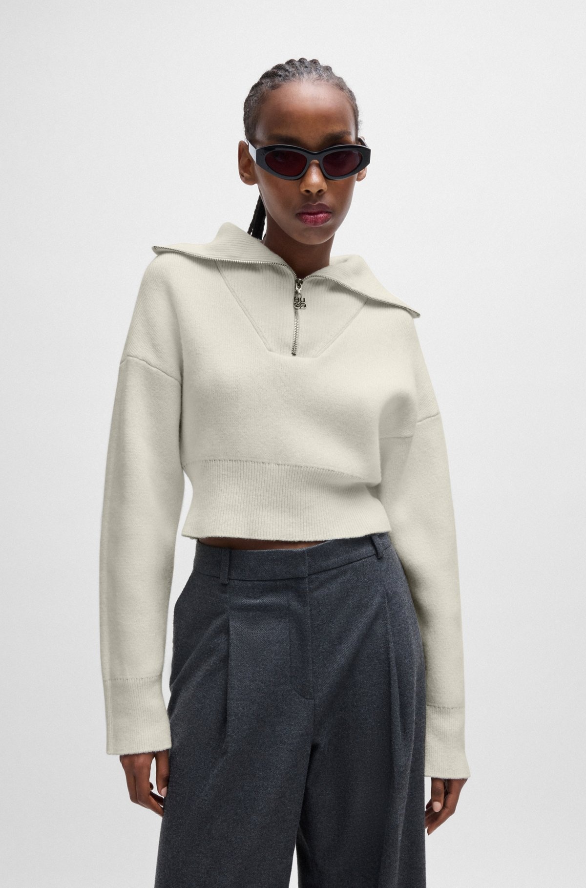 CROPPED SWEATER WITH STACKED-LOGO ZIP PULLER - 2