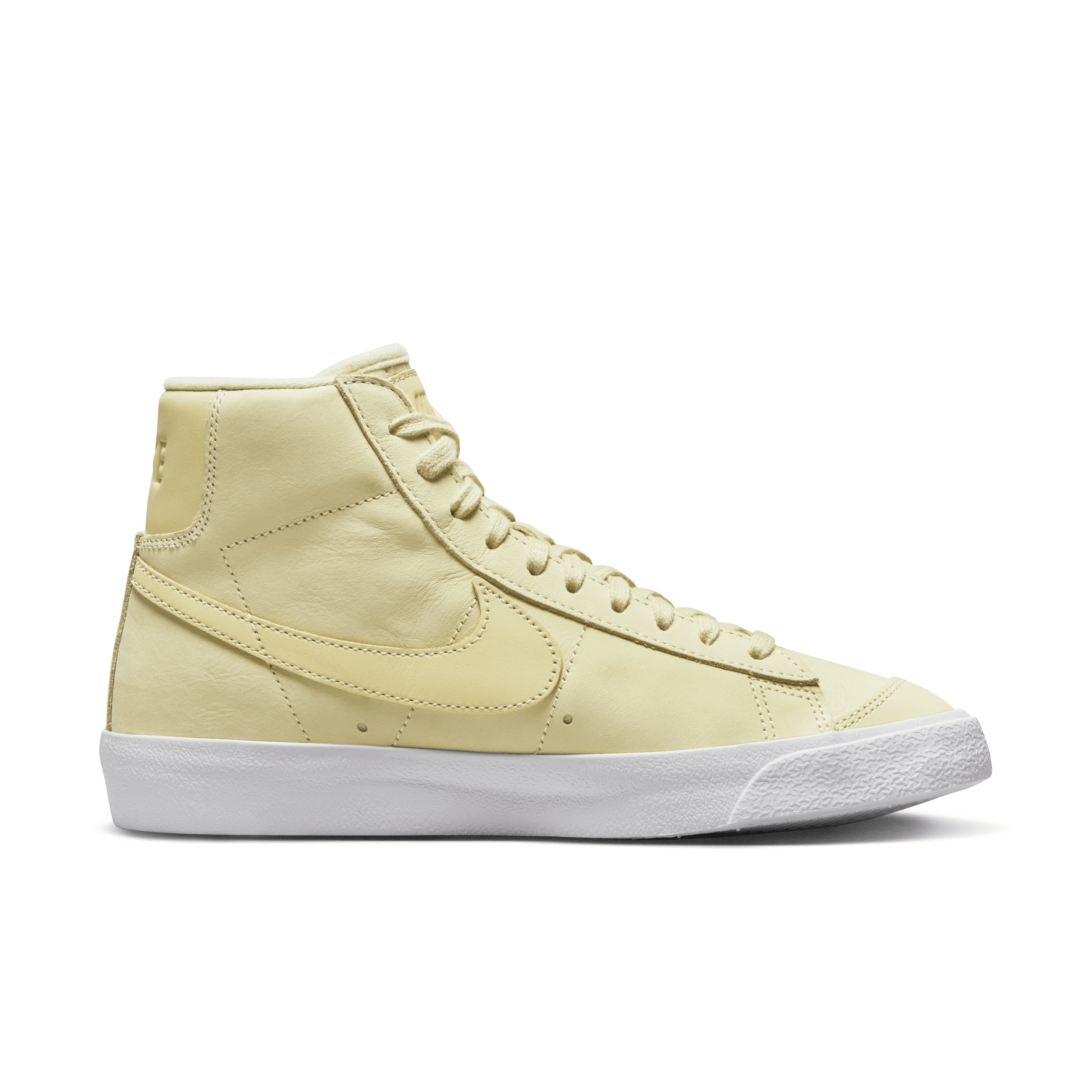 Nike Women's Blazer Mid Premium Shoes - 3