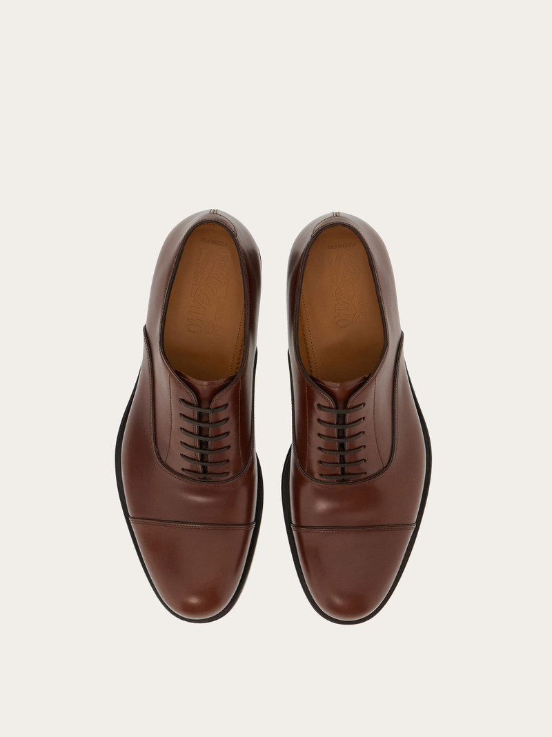 FERRAGAMO Tramezza Oxford with toe cap outlook