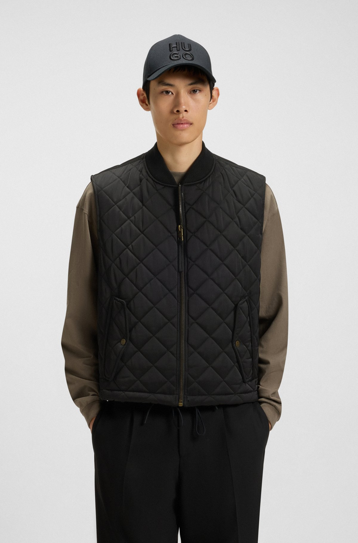 WATER-REPELLENT GILET IN QUILTED SATIN WITH LOGO PLAQUE - 2