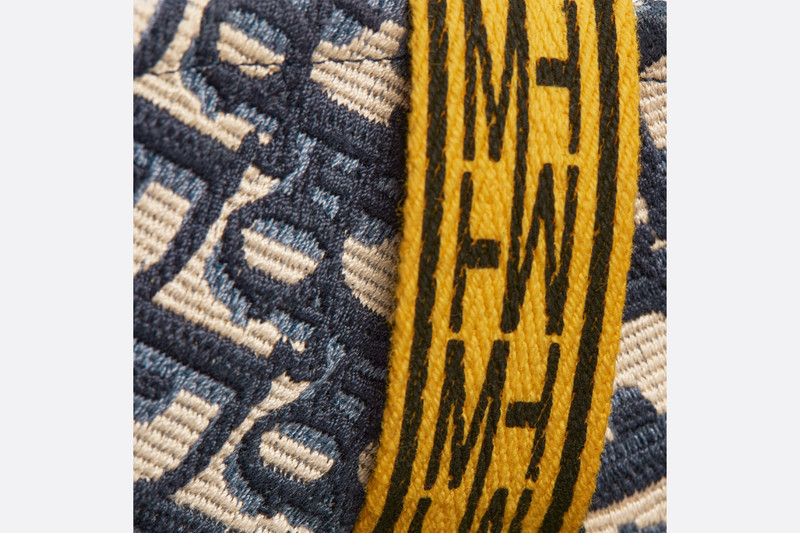 D-Oblique THEBE MAGUGU AND CTAOP Small Brim Bucket Hat 7