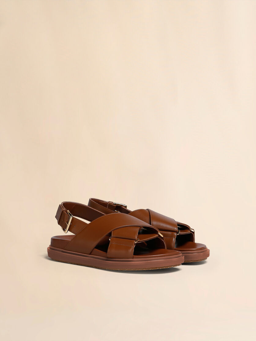 BROWN LEATHER FUSSBETT - 2