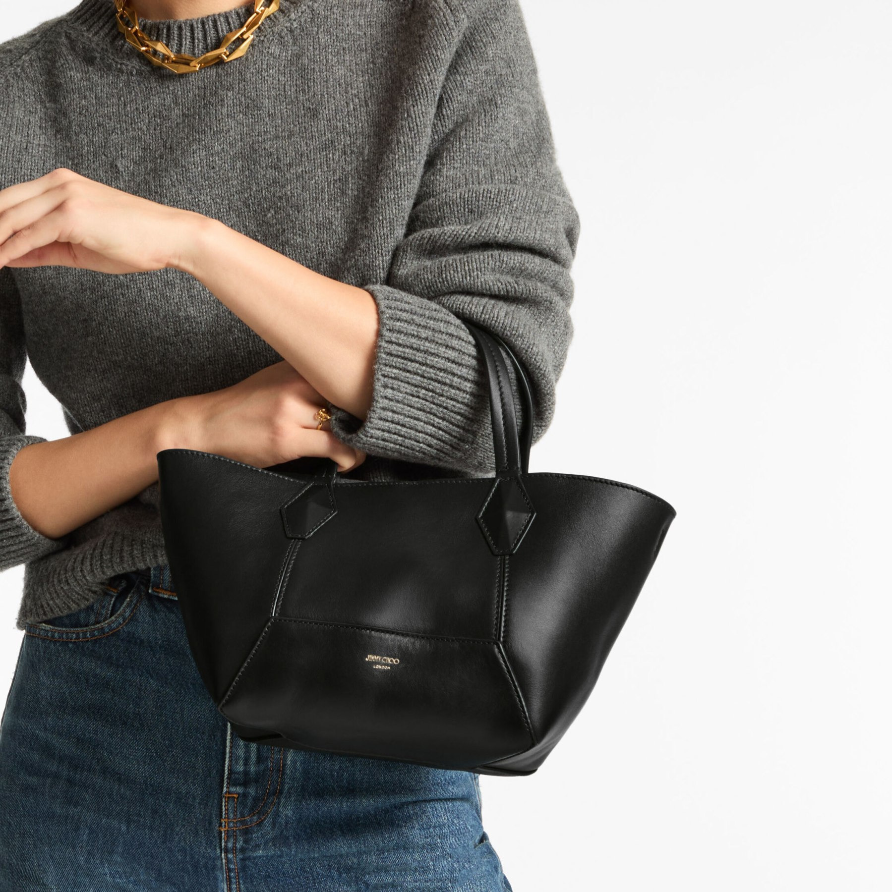 Diamond Tote/S
Black Calf Leather Tote Bag - 2