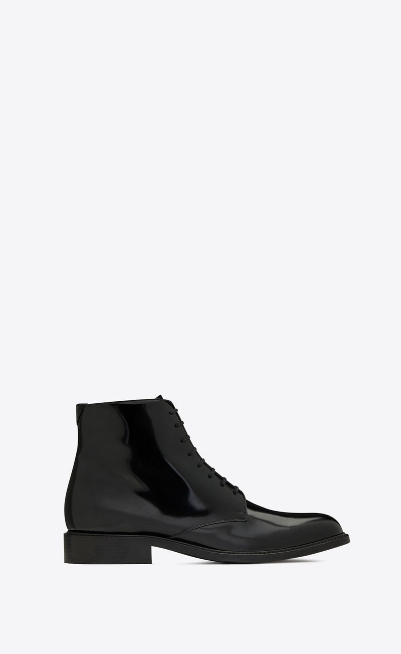 army laced boots in shiny leather 1