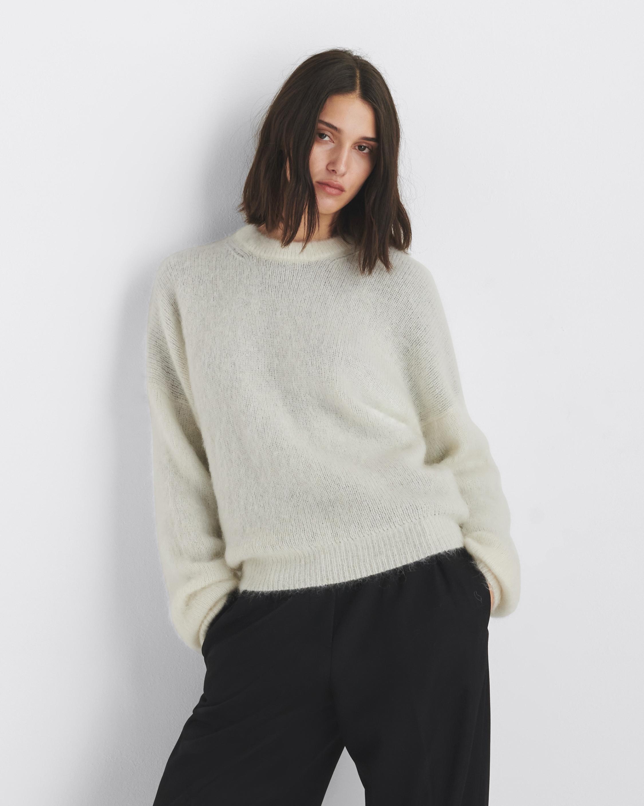Lani Wool Mohair Crew
Relaxed Fit - 2