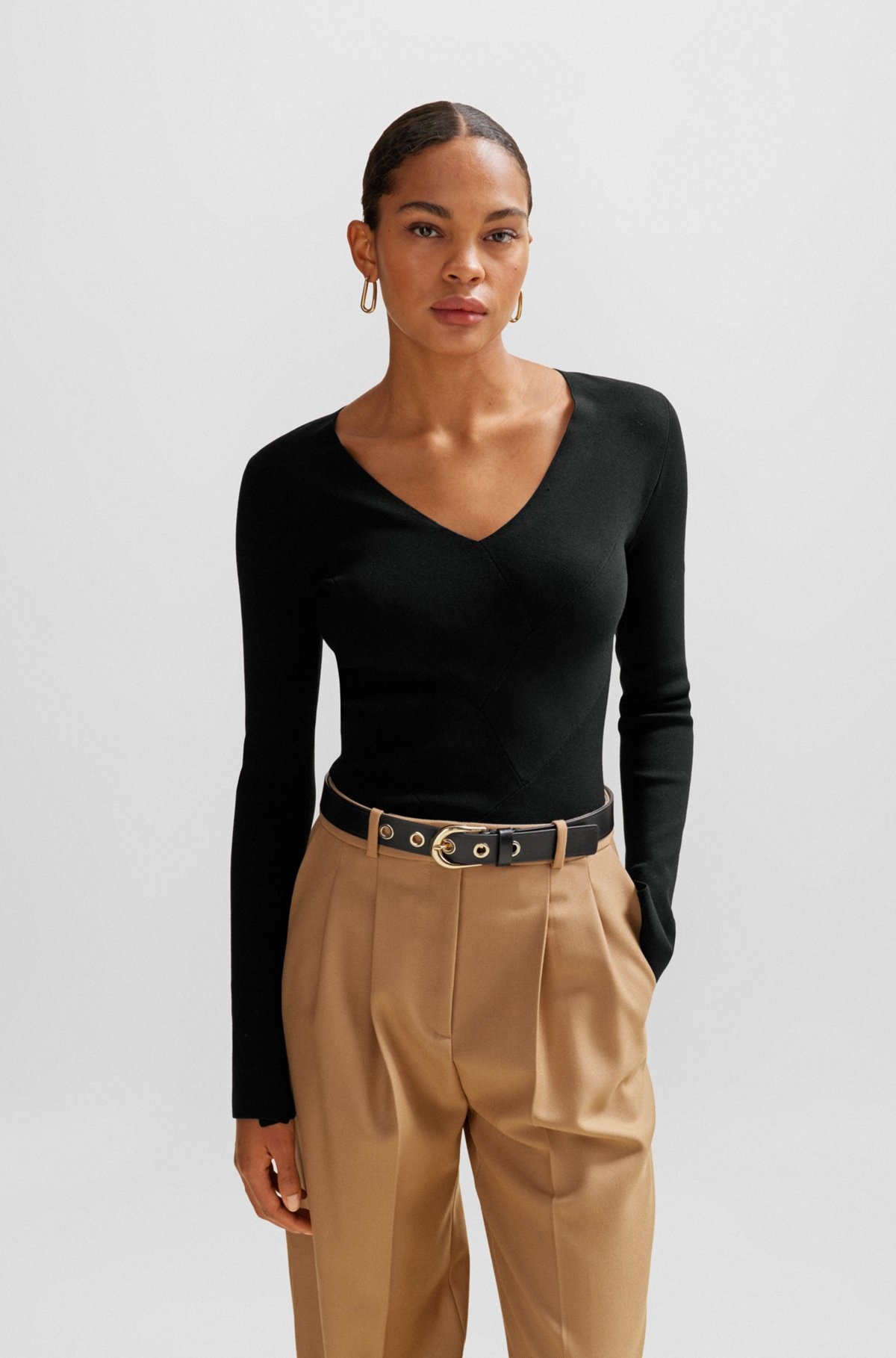 KNITTED SWEATER WITH A RIBBED STRUCTURE - 2