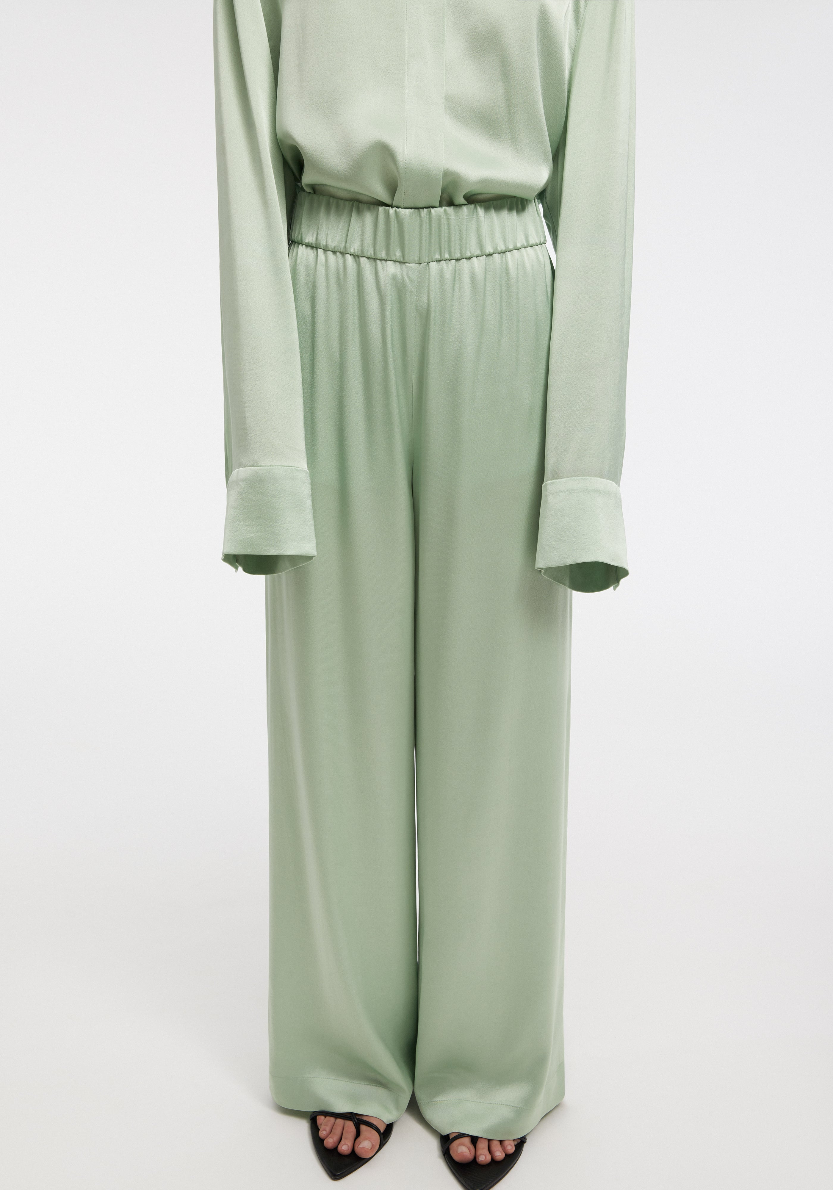 MALIK
Satin pants - 3