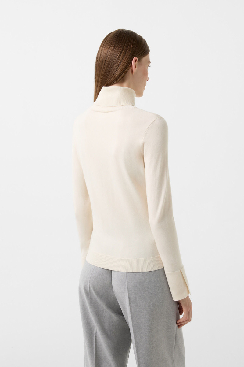 Vinny Turtleneck pullover in Off-white 3