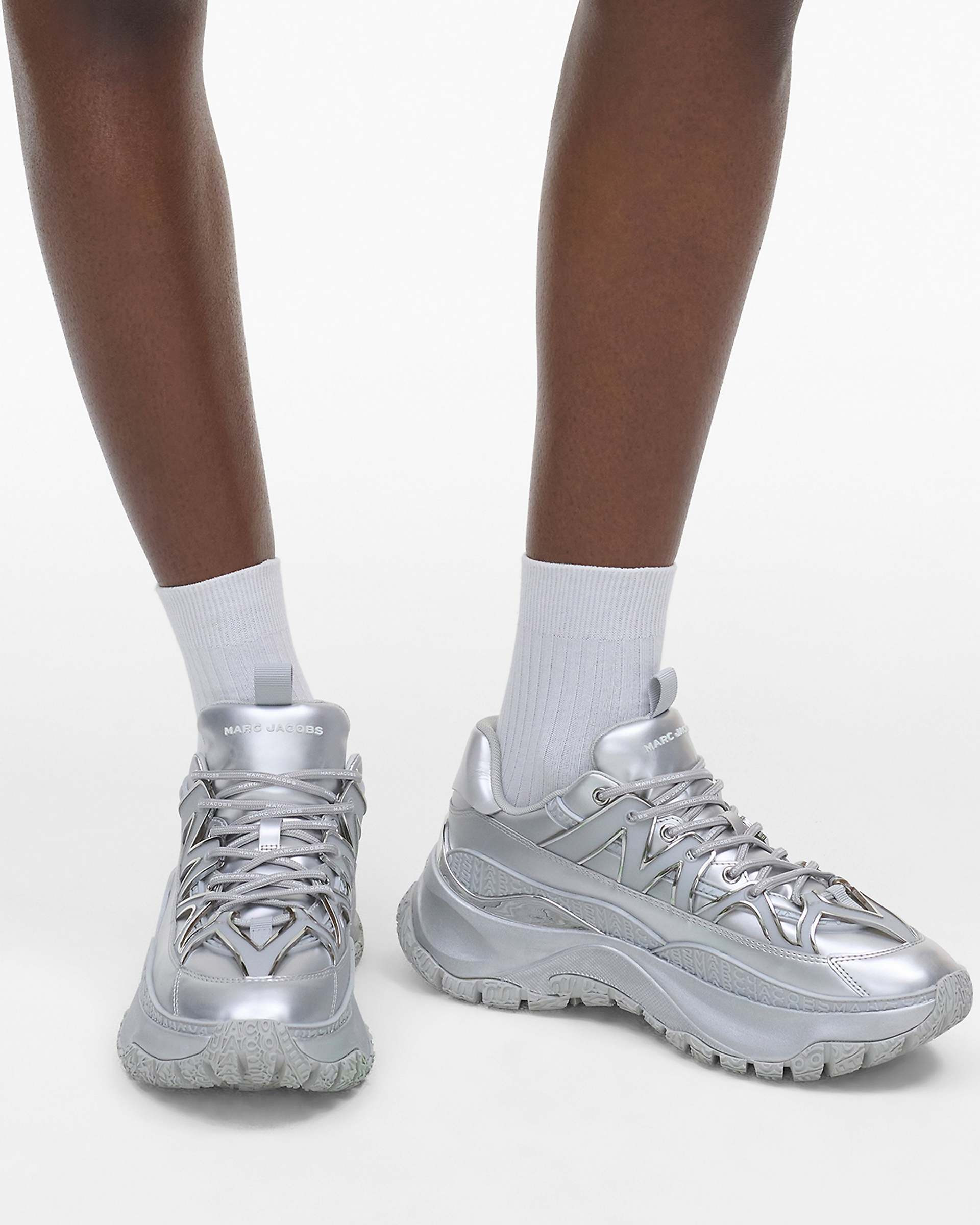 THE METALLIC LAZY HIKER - 2