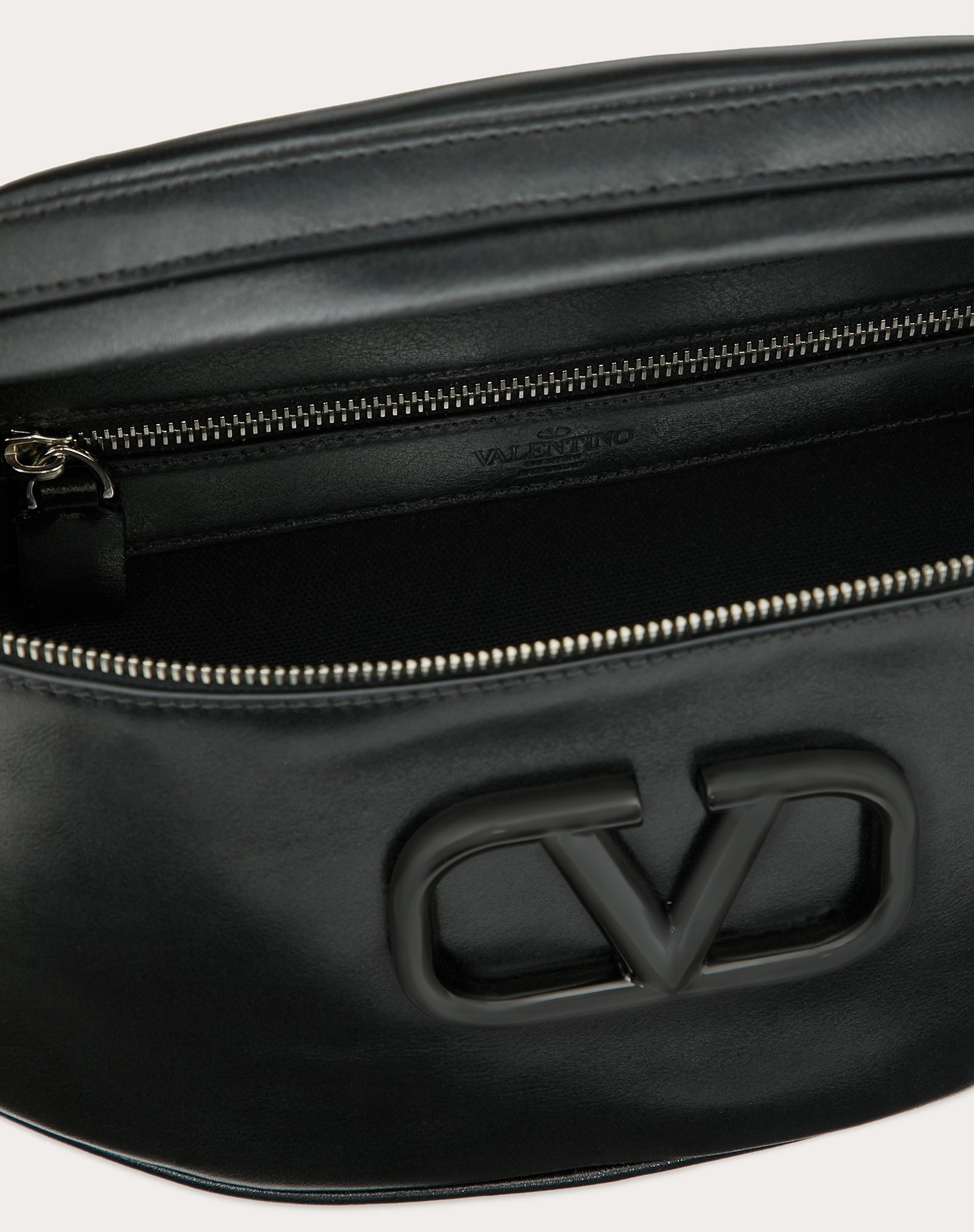 VLogo Signature Leather Belt Bag - 4