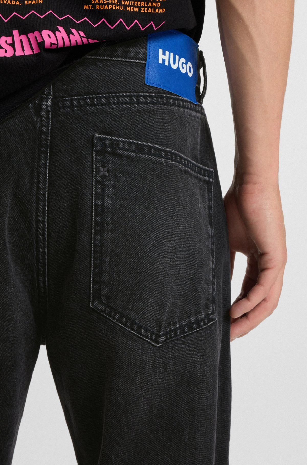 REGULAR-FIT JEANS IN BLACK WASHED DENIM - 5