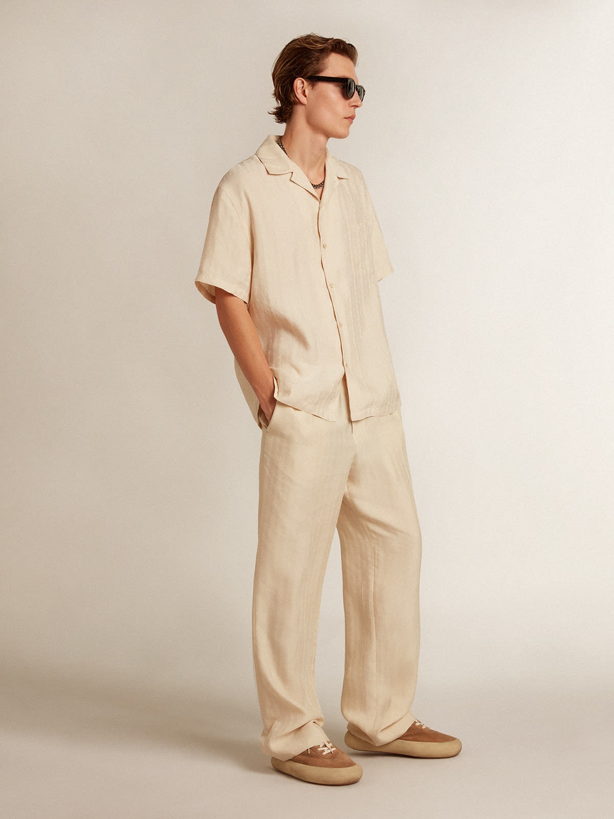 Short-sleeved shirt in parchment-colored linen - 3