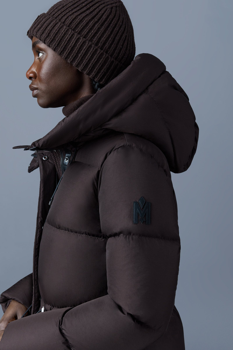 JUDE hand-knit toque with ribbed cuff 4