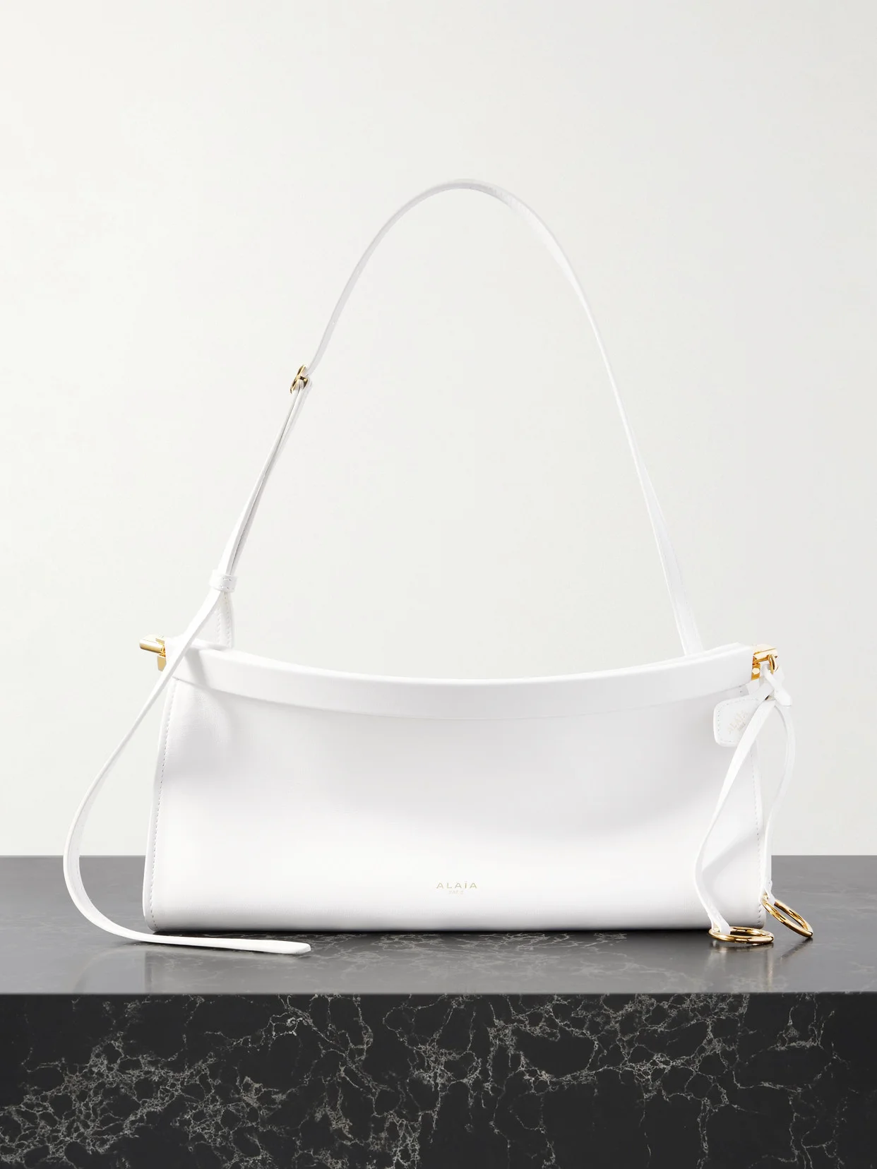 Click E/w Medium Leather Shoulder Bag - 1