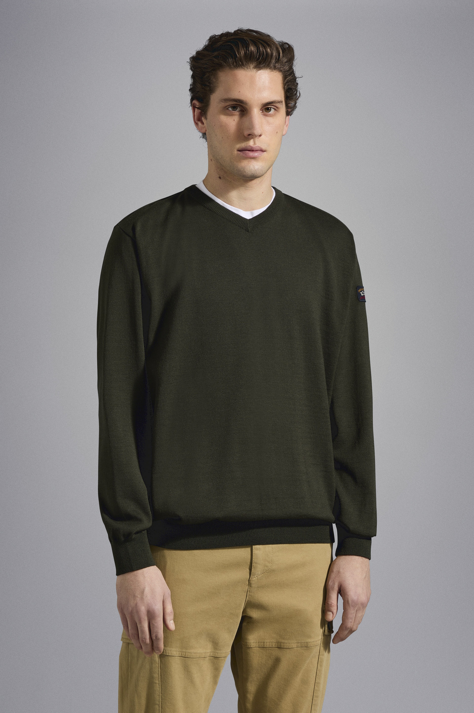 MERINO WOOL V-NECK WITH ICONIC BADGE - 6