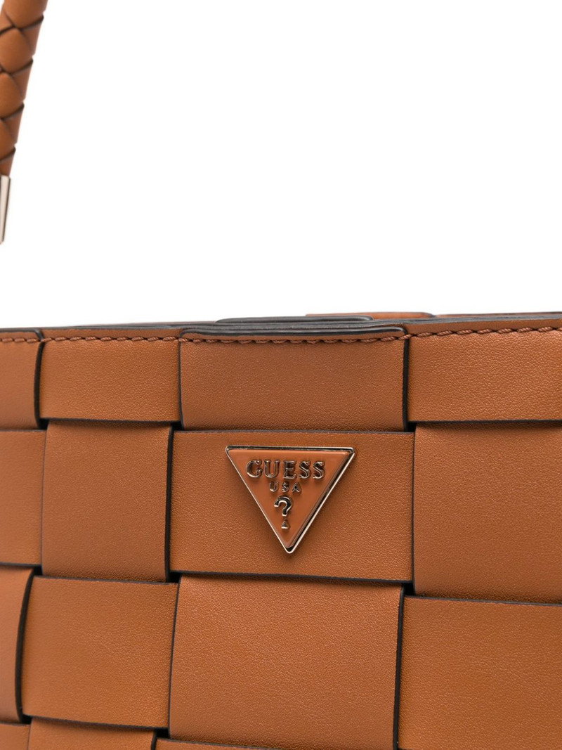 Maylee bucket bag 3