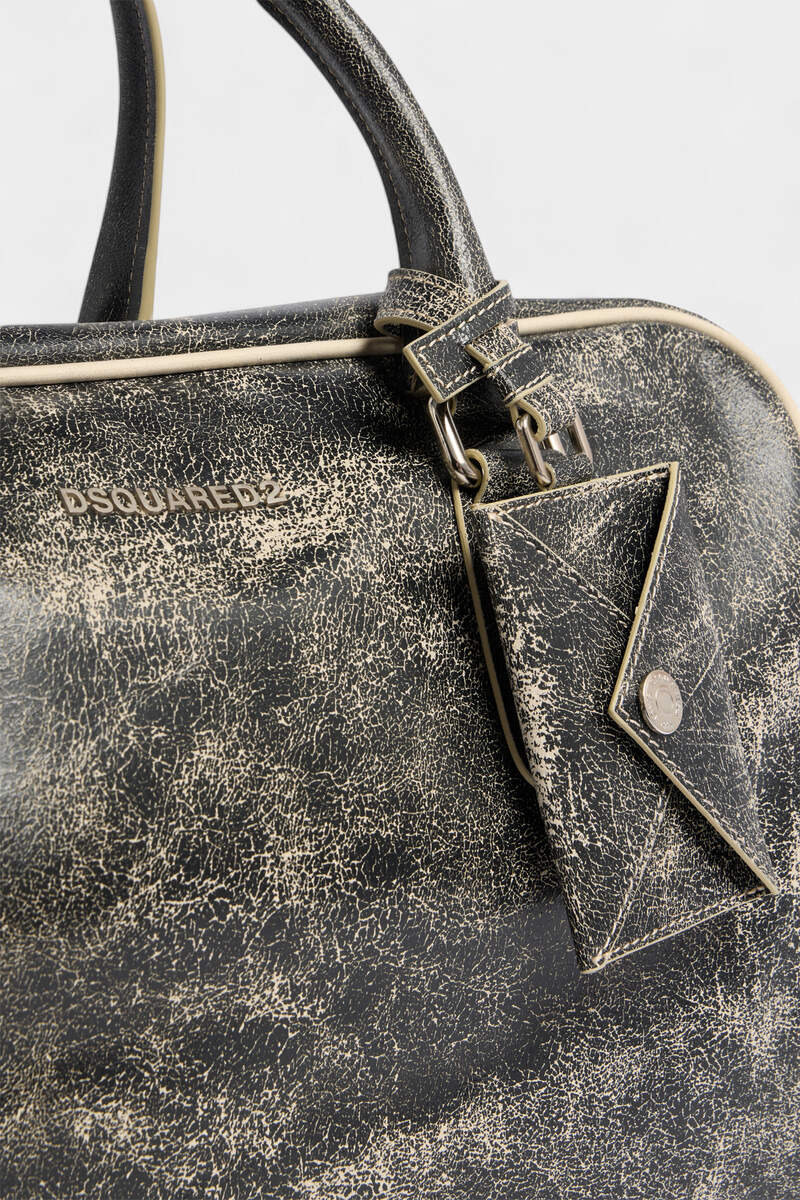 D2 CRAKED LEATHER DUFFLE 4