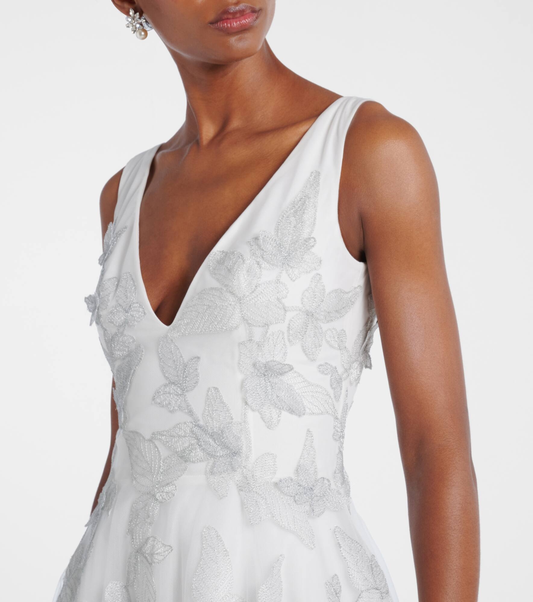 Bridal open-back beaded tulle gown - 4
