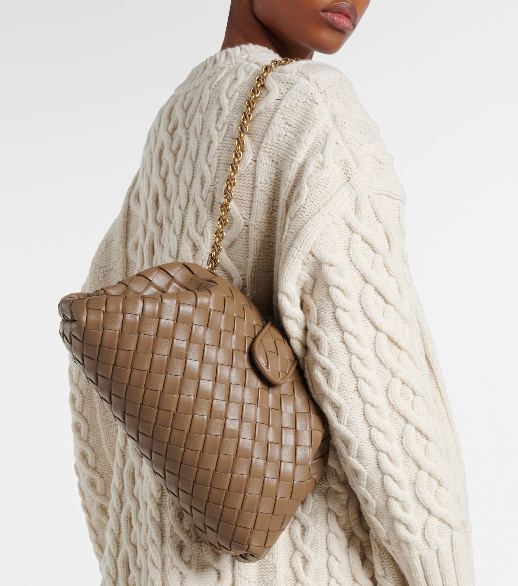 Bottega Veneta Lauren 1980 Medium leather clutch | mytheresa