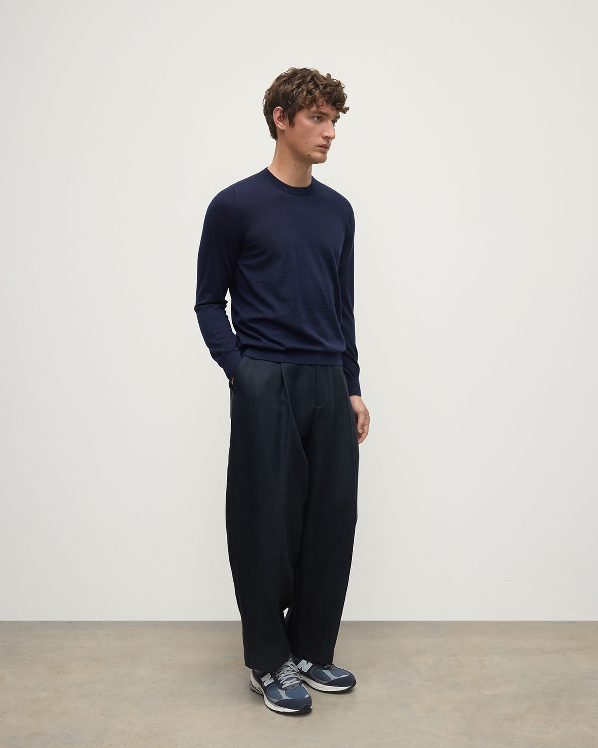 Superfine Cashmere Navy Round Neck Jumper - 3