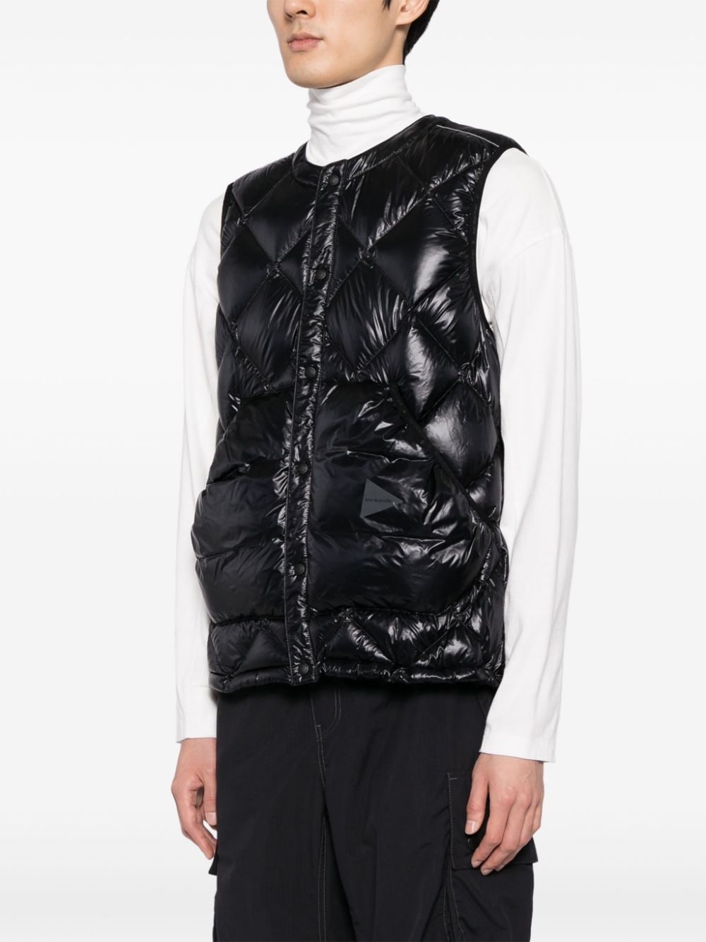 diamond-quilted padded gilet - 3