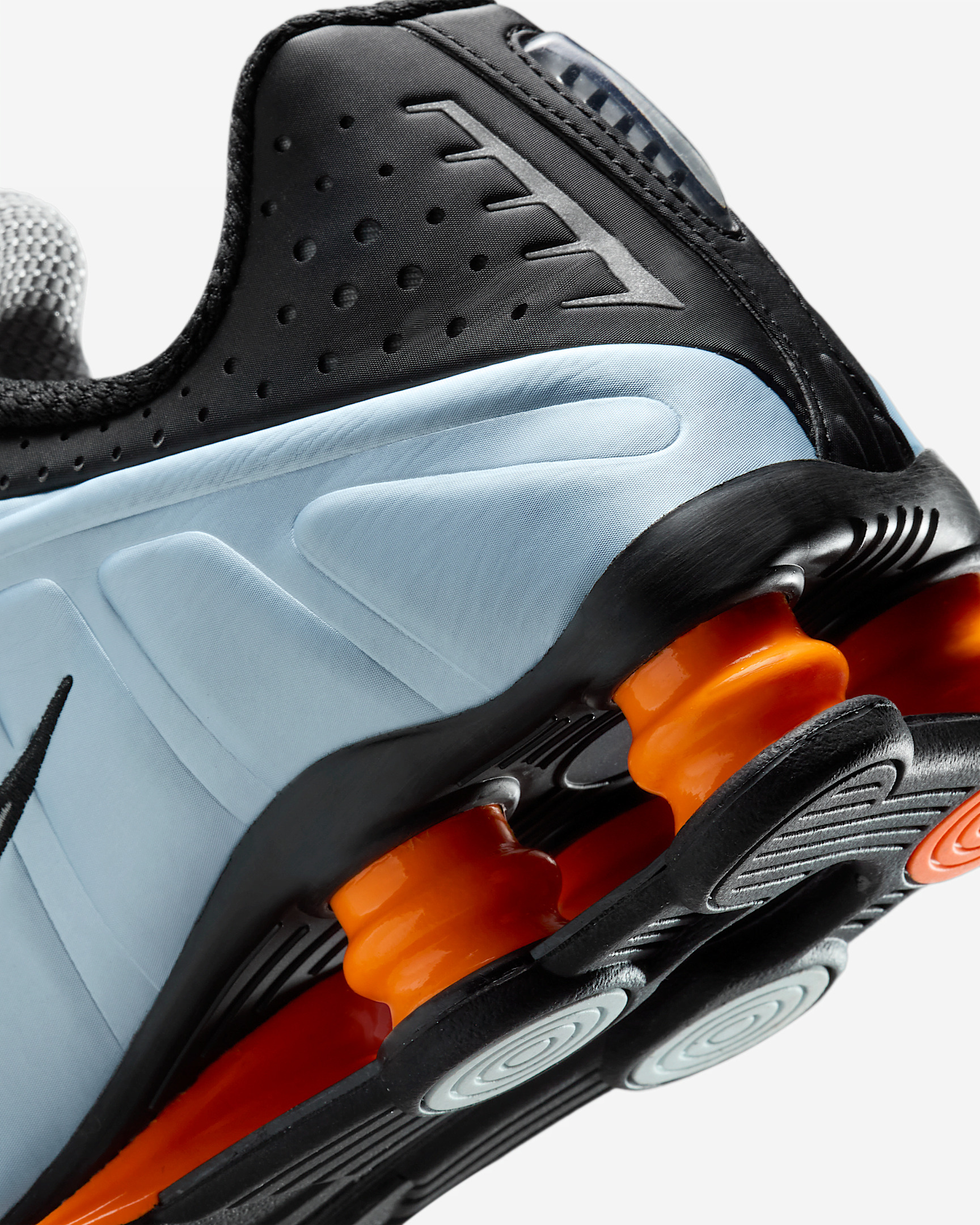 Nike Shox R4 Women's Shoes - 8