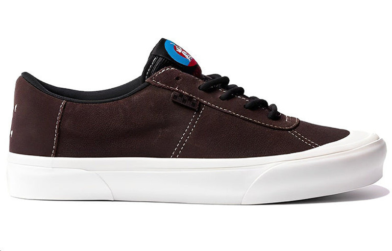 Vans 밴 팝 트레이딩 회사 x 스케이트 Agah 'Brown' VN0000S5Y491 outlook