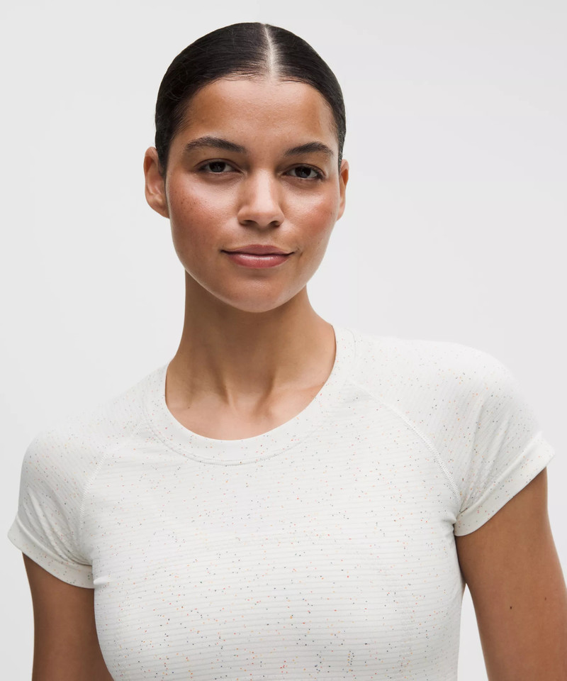 Swiftly Tech Short-Sleeve Shirt 2.0 *Waist Length 4