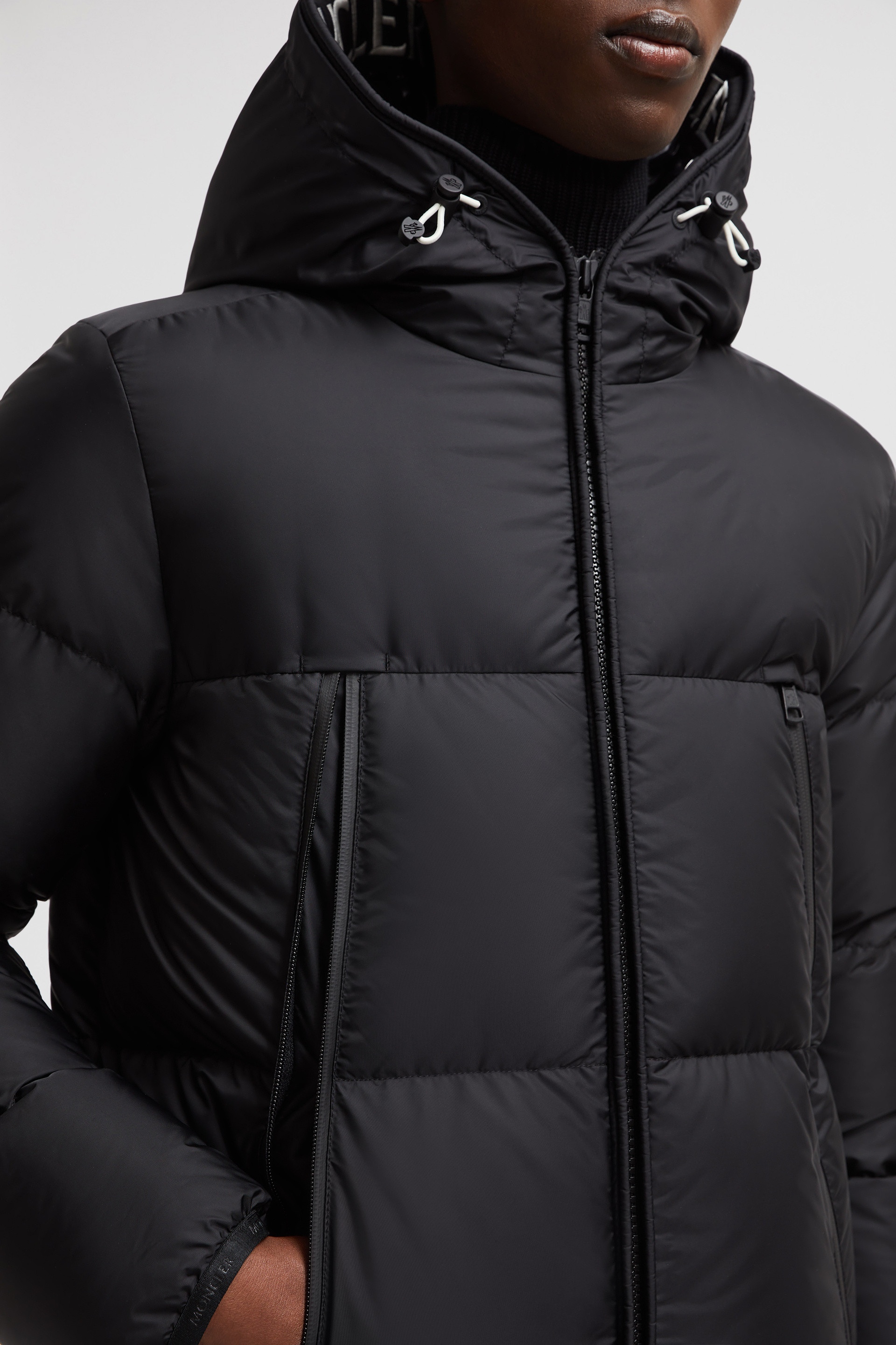 Moncler Montcla Short Down Jacket | REVERSIBLE