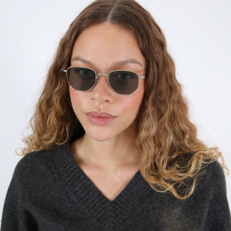 illesteva Hunter Sunglasses outlook