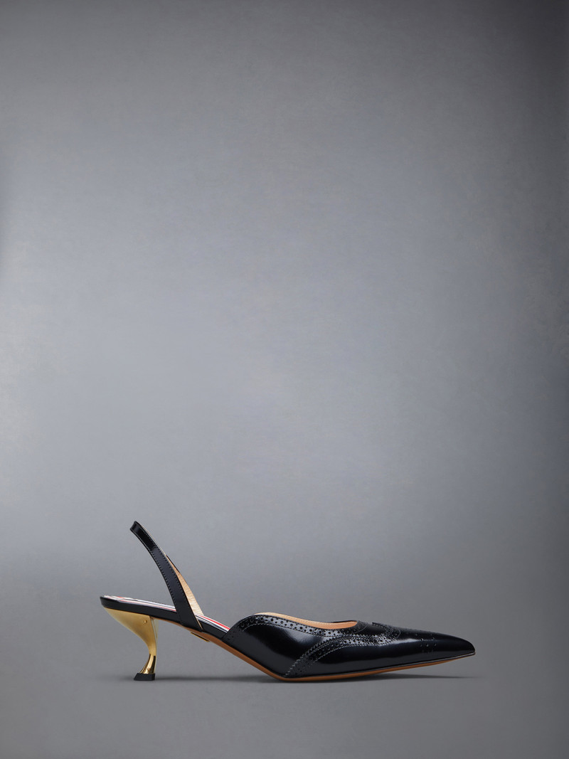 pointed-toe low-heel pumps 1