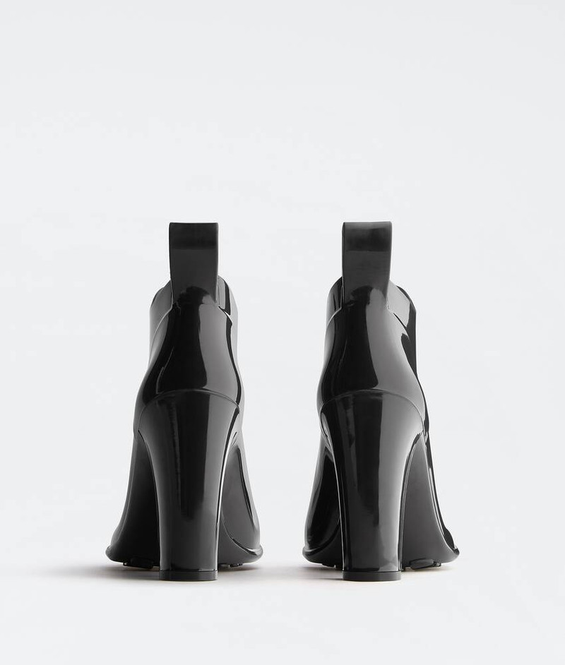 Bottega Veneta shine outlook