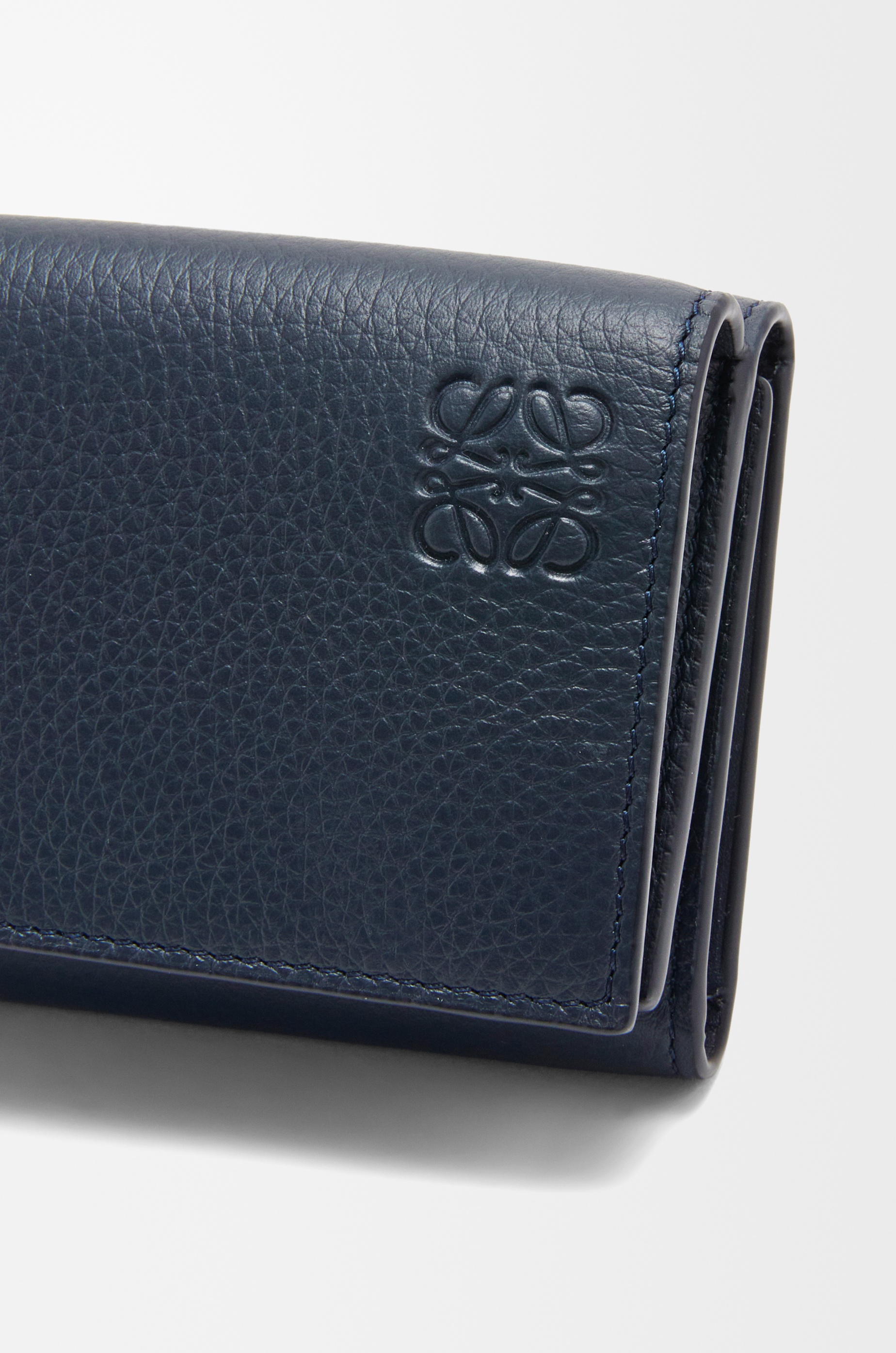Trifold wallet in soft grained calfskin - 6