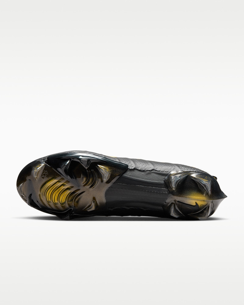 Nike Nike Vapor Edge 360 "Untouchable" Football Cleats outlook