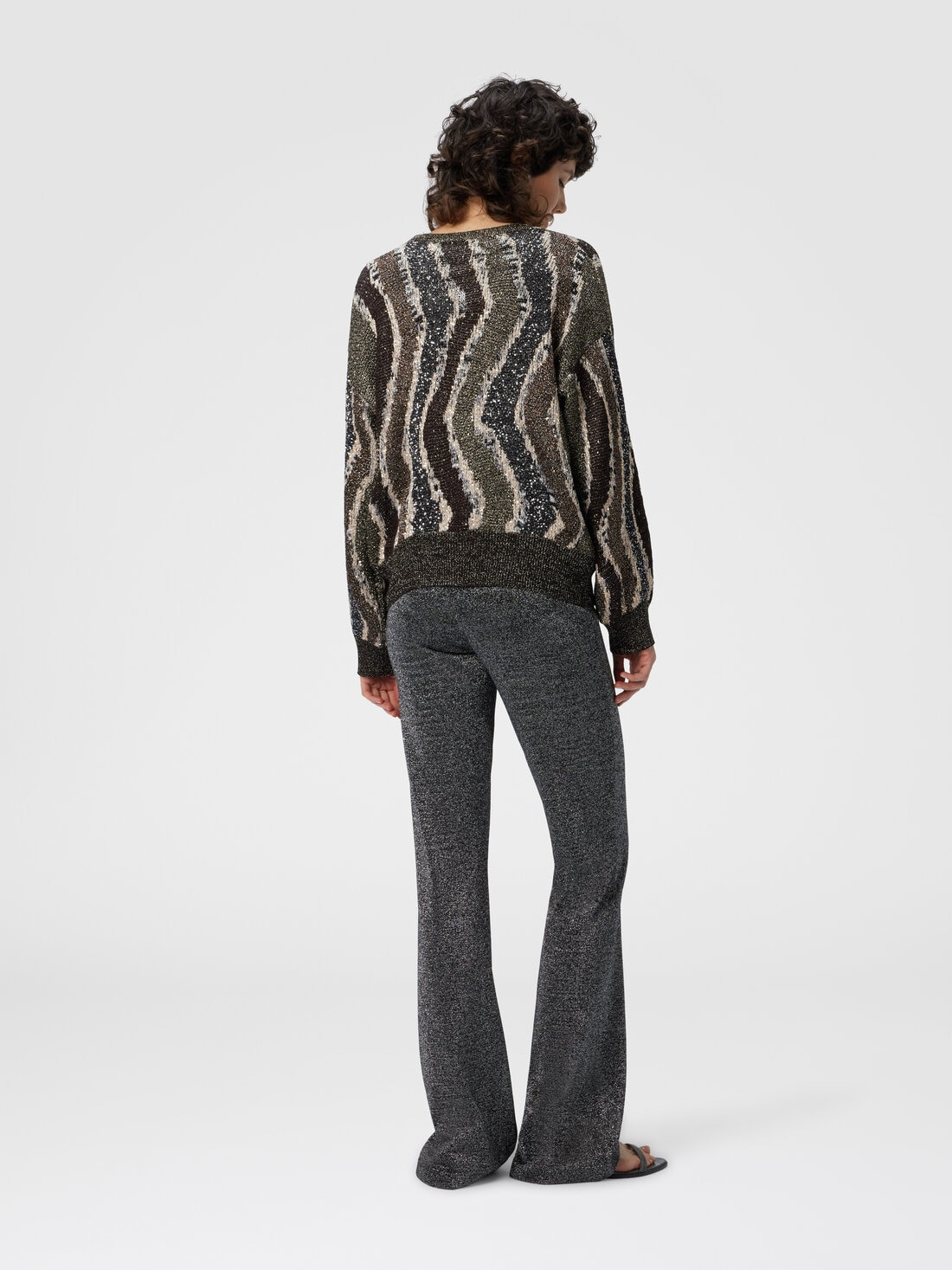 Boxy Cardigan with Buttons and Wave Pattern - 3